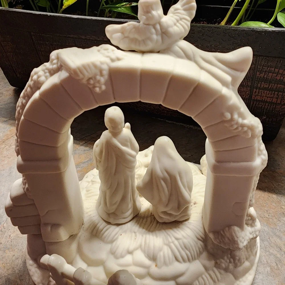 Musical Nativity Figurine Plays Silent Night Off White Bisque Holy Family 8 in.